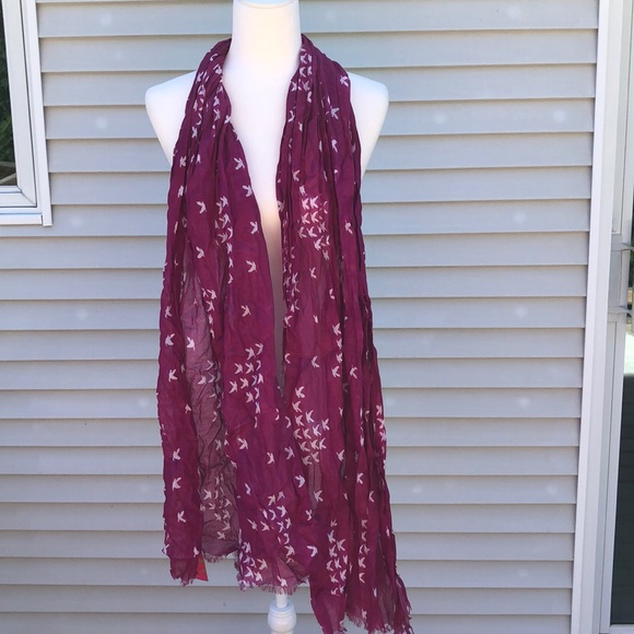 NWT Candies Magenta pink scarf with white birds - Picture 3 of 3